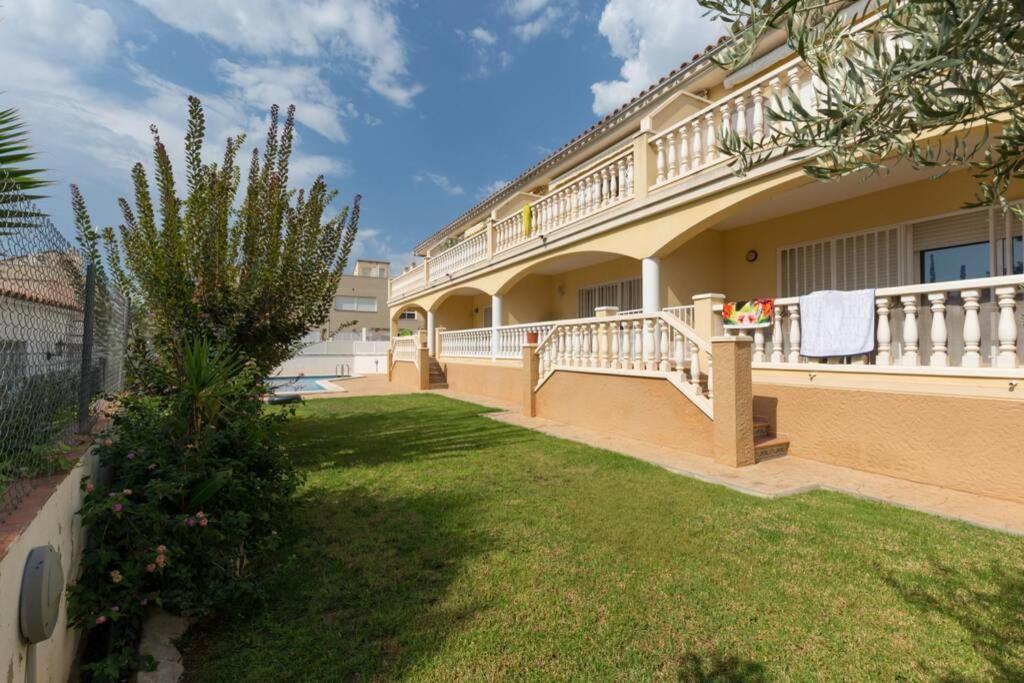 La Rapita - Apartamento De Dos Dormitorios Con Piscina Comunitaria Alcanar Eksteriør bilde