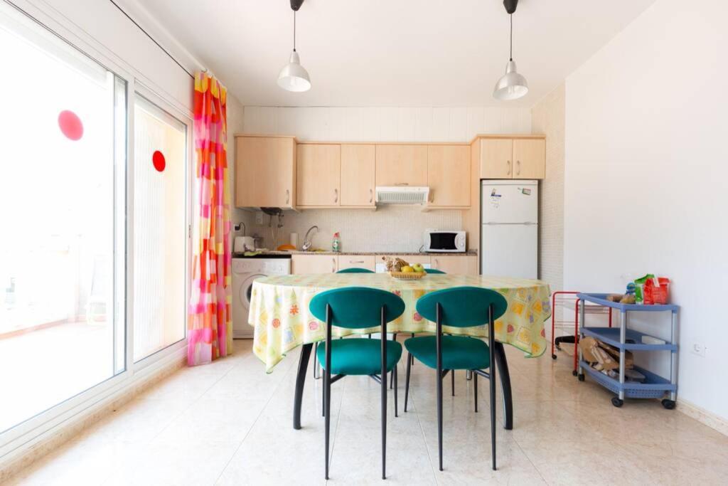 La Rapita - Apartamento De Dos Dormitorios Con Piscina Comunitaria Alcanar Eksteriør bilde
