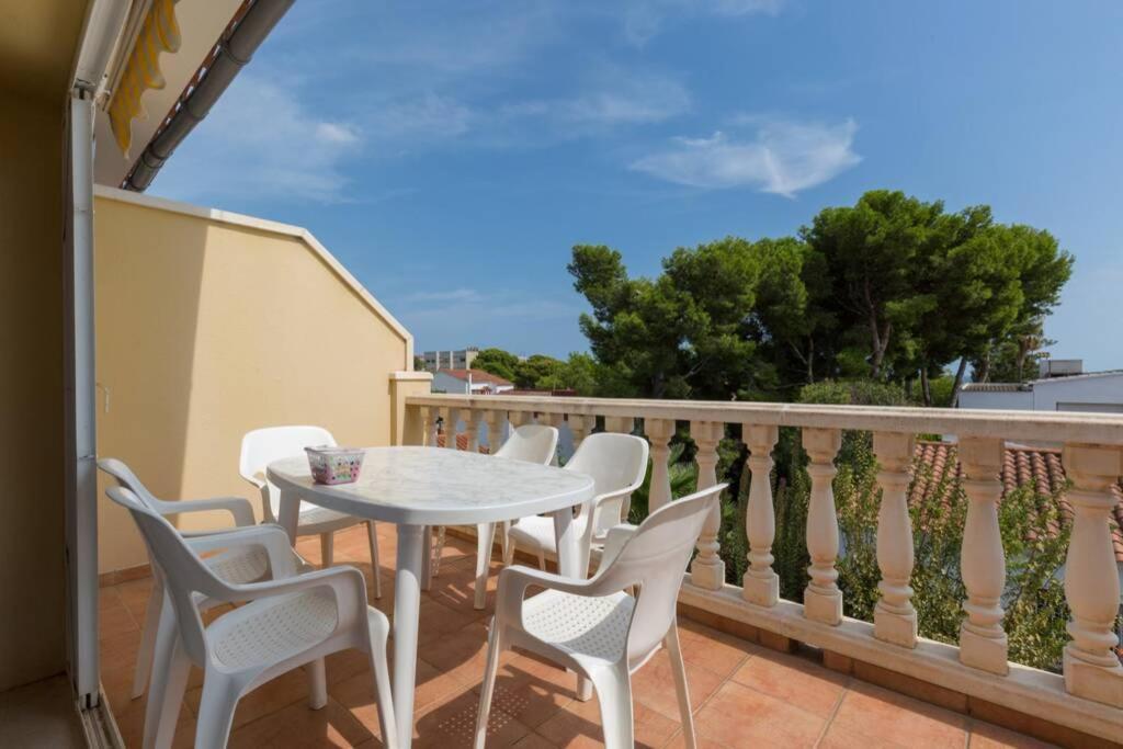 La Rapita - Apartamento De Dos Dormitorios Con Piscina Comunitaria Alcanar Eksteriør bilde