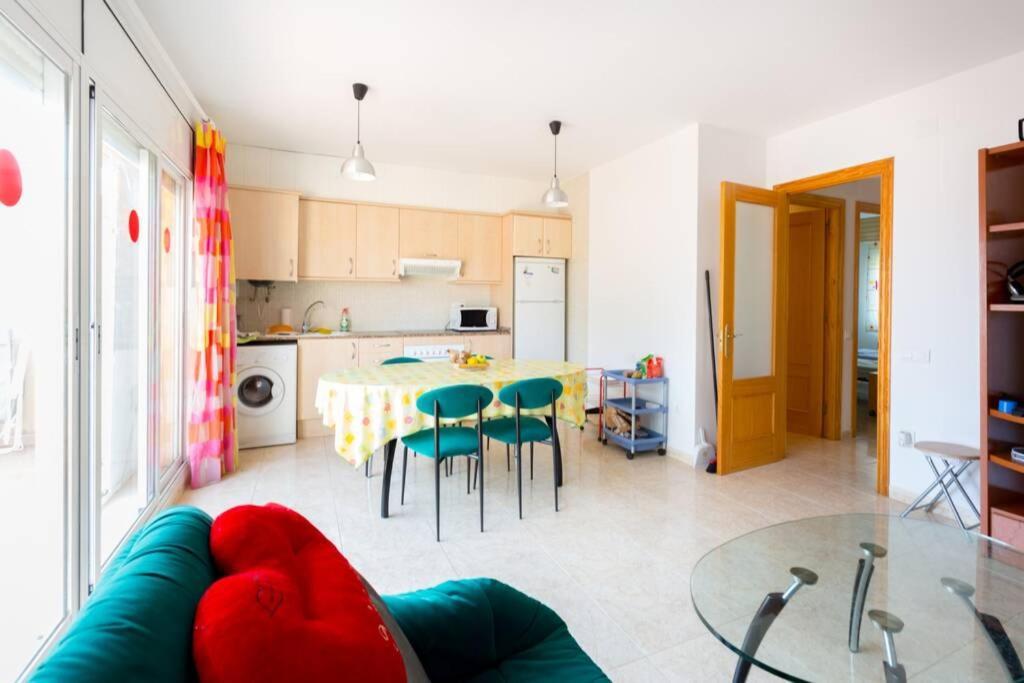La Rapita - Apartamento De Dos Dormitorios Con Piscina Comunitaria Alcanar Eksteriør bilde